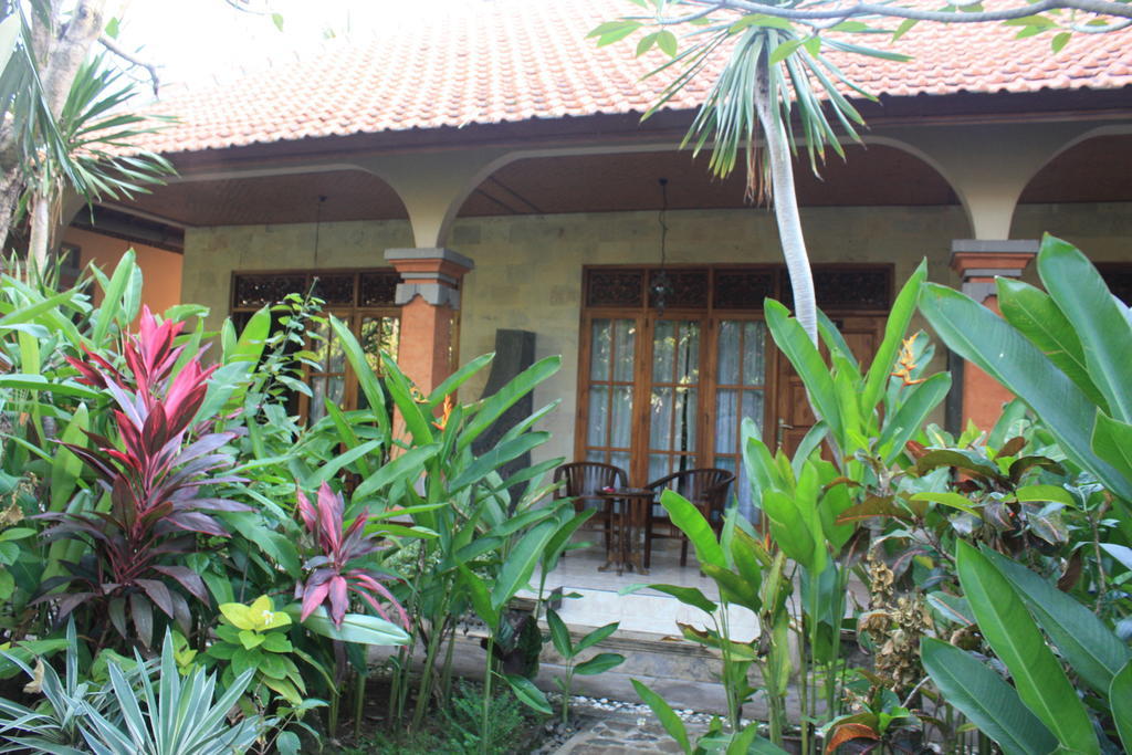 Cleopatra Beach Bungalows Lovina (Bali) Ruang foto