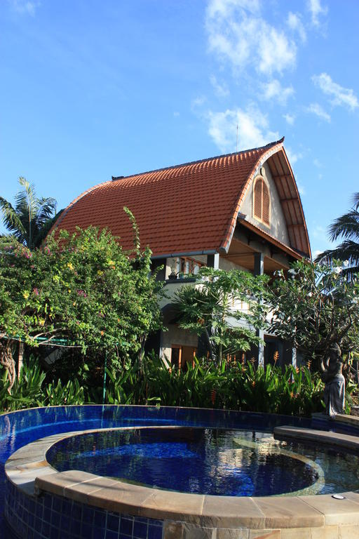 Cleopatra Beach Bungalows Lovina (Bali) Bagian luar foto