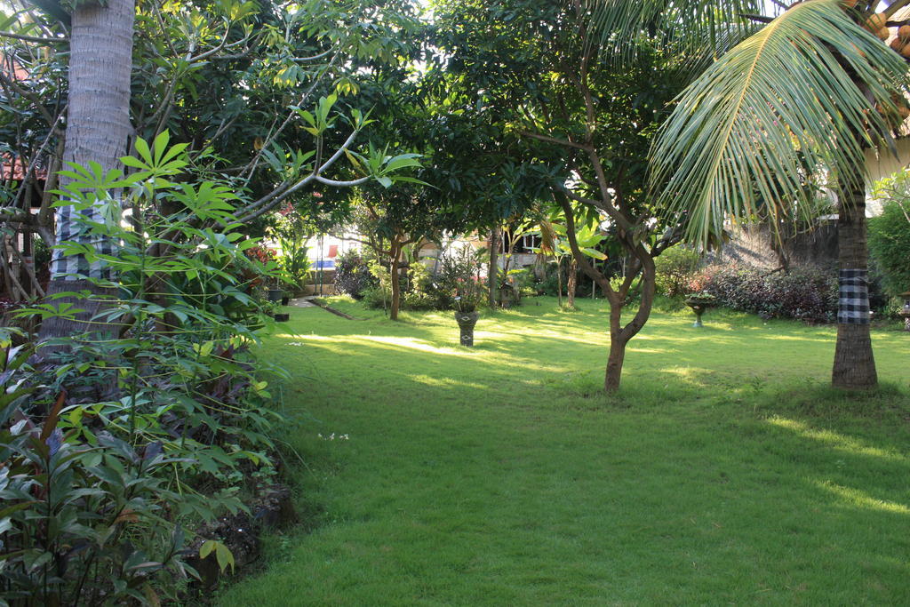 Cleopatra Beach Bungalows Lovina (Bali) Bagian luar foto
