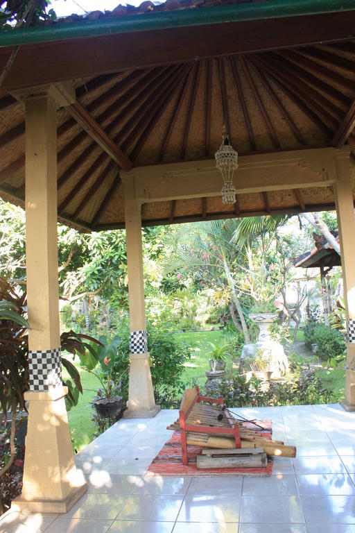 Cleopatra Beach Bungalows Lovina (Bali) Bagian luar foto