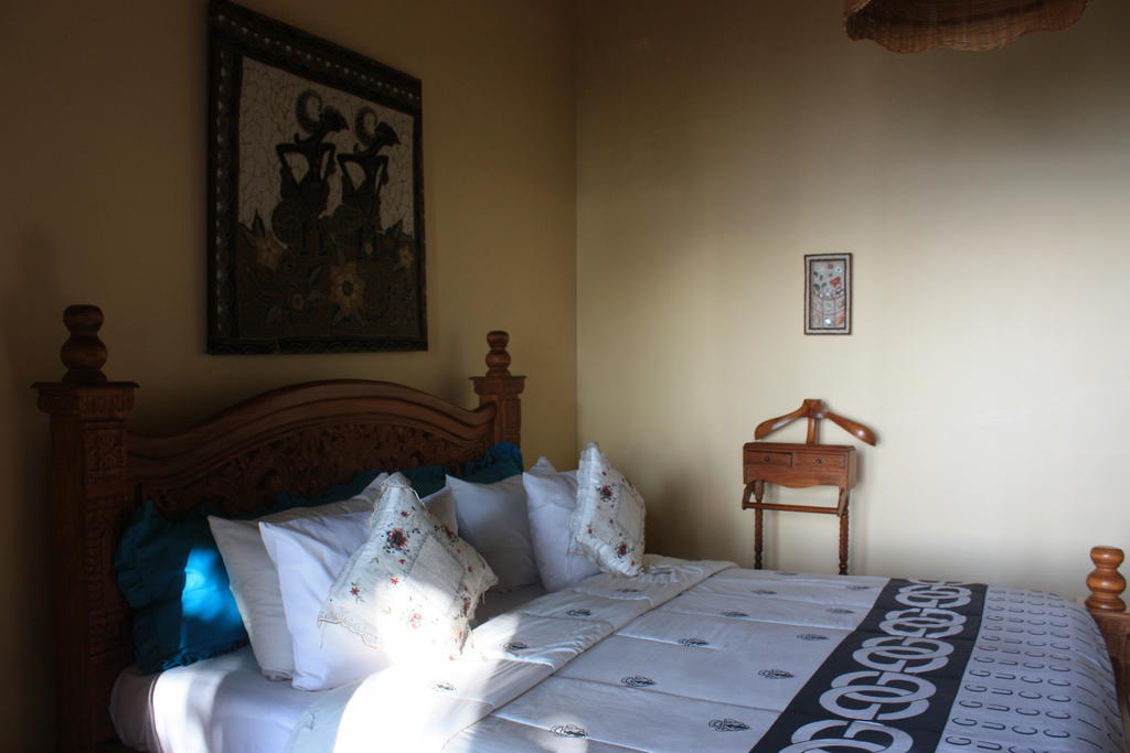 Cleopatra Beach Bungalows Lovina (Bali) Bagian luar foto