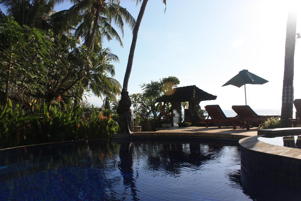 Cleopatra Beach Bungalows Lovina (Bali) Bagian luar foto